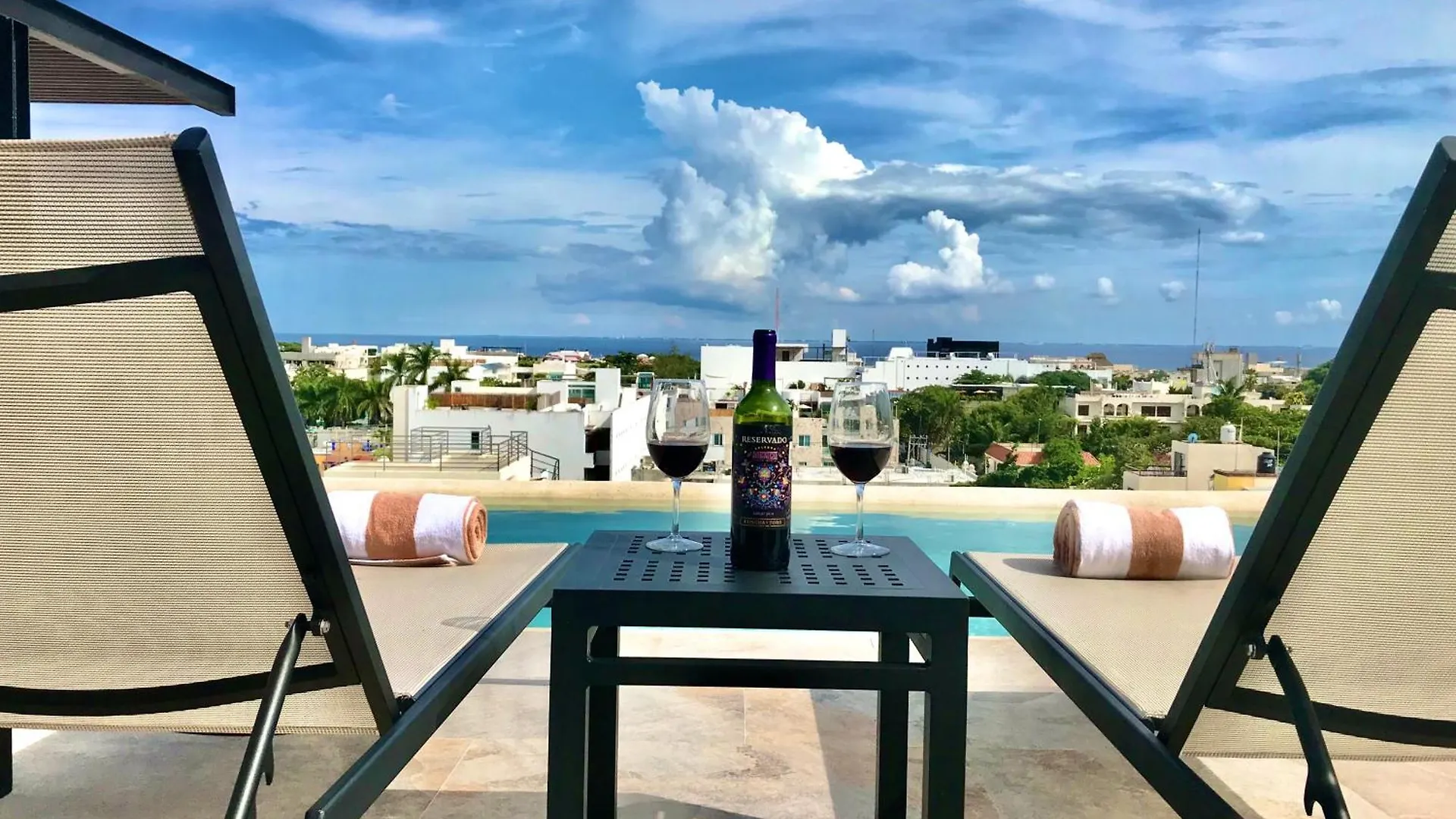 Perfect Condo At Arenis, Oceanview Pool And Gym Playa del Carmen